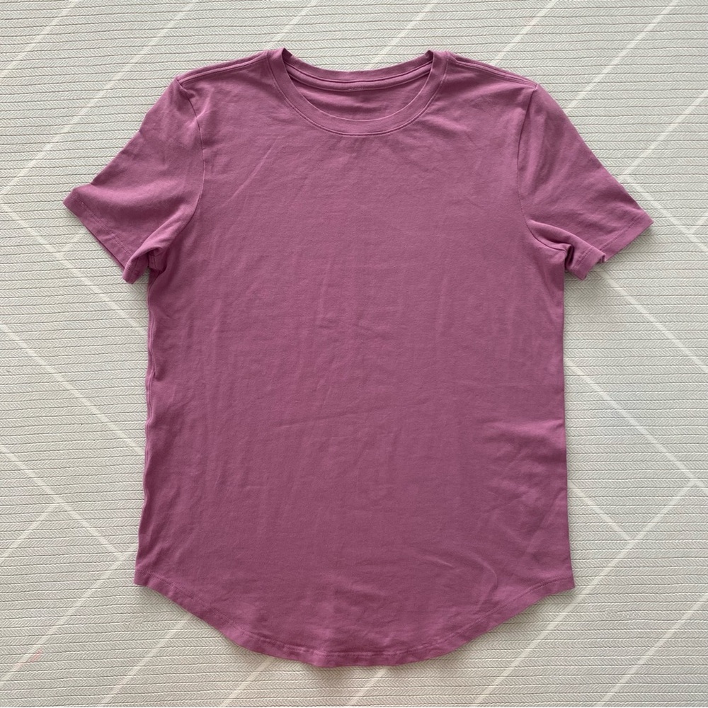 Lululemon short sleeves top vintage plum color Women’s Size 6